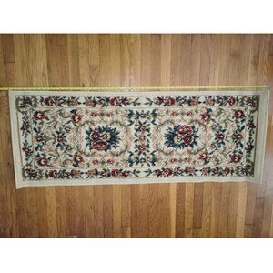Achim Capri Runner Rug Contemporary‎ Style 59" X 22.5" Great Con.